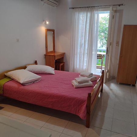 Elena Rooms Áyios Nikítas Exterior foto